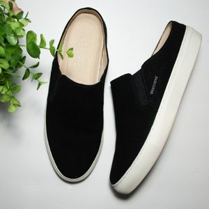 Skechers casual slip on shoes